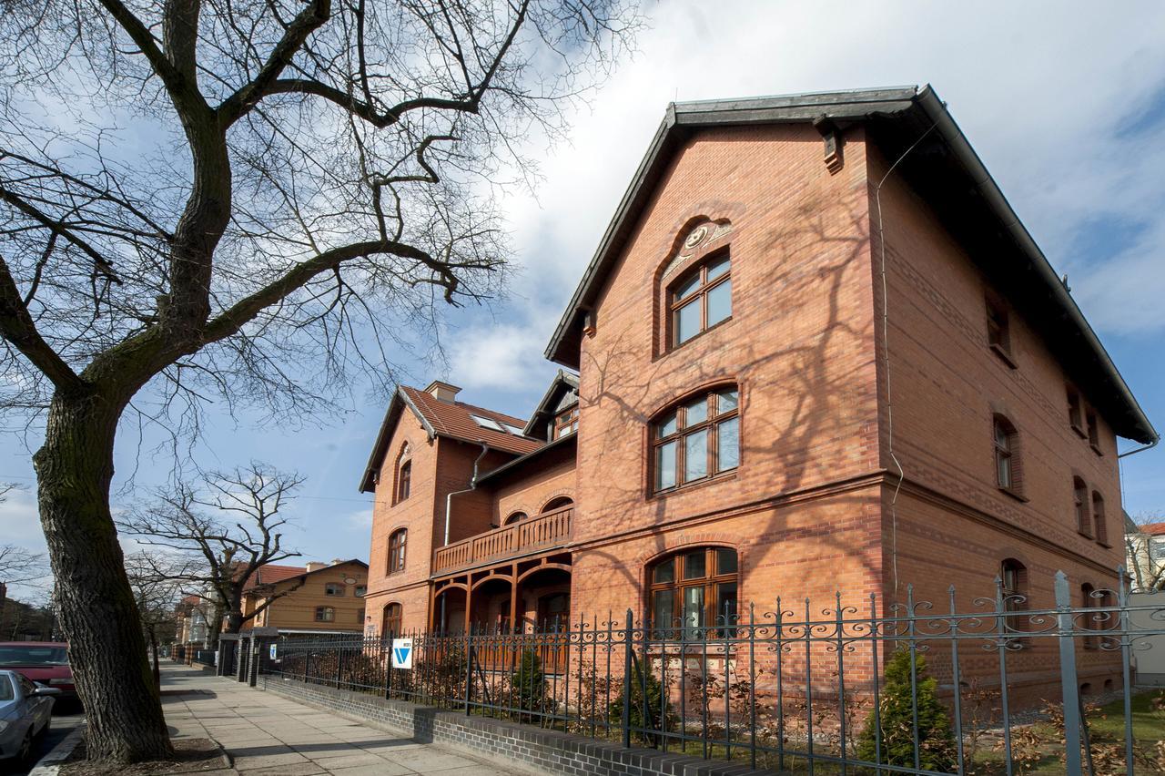 Przestronny Very Berry W Poznaniu Z Dwiema Sypialniami By Renters Apartment