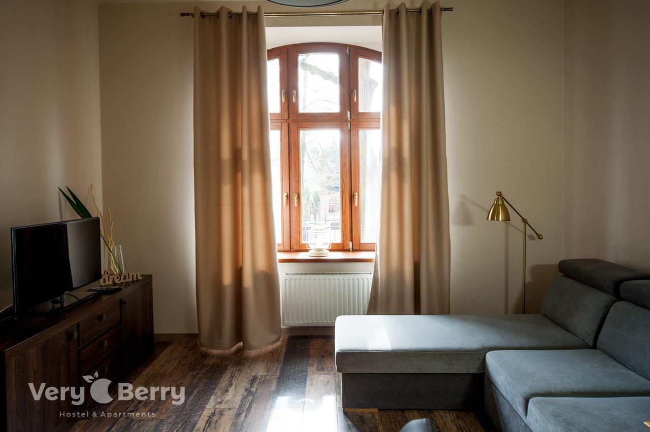 Przestronny Very Berry W Poznaniu Z Dwiema Sypialniami By Renters * Poznan