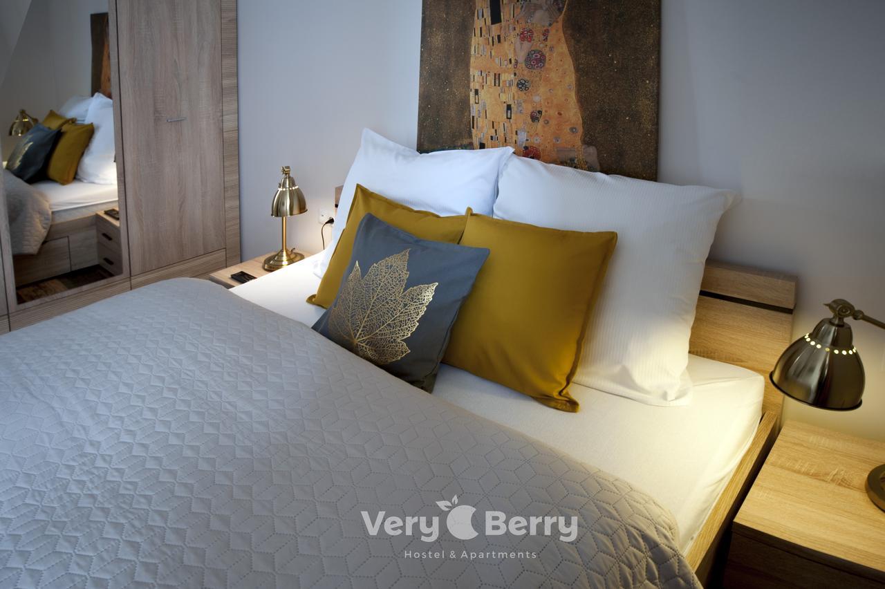 Apartment Przestronny Very Berry W Poznaniu Z Dwiema Sypialniami By Renters *