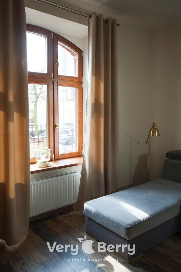 Apartment Przestronny Very Berry W Poznaniu Z Dwiema Sypialniami By Renters Poznan